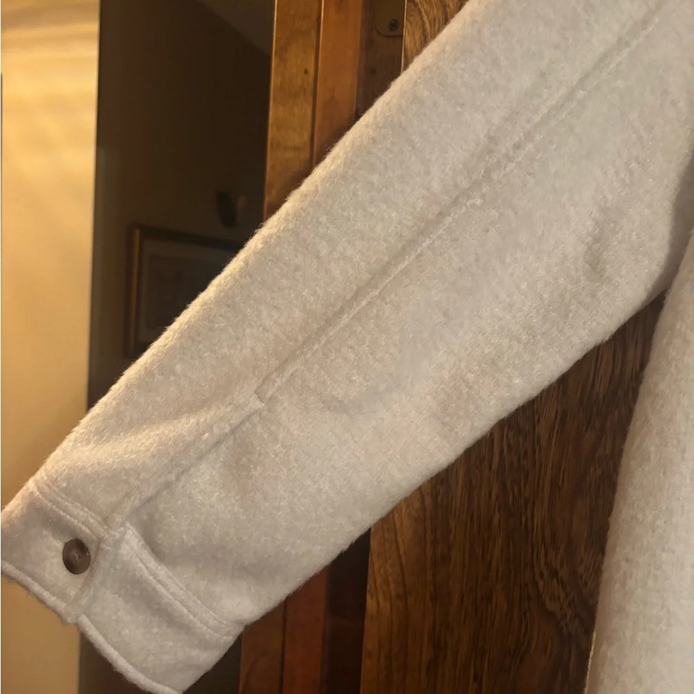 Express Cream Button-Up Jacket - Picture 4 of 4